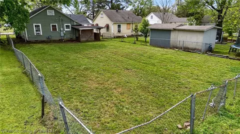 Exterior - 4509 Howell Ave, Fort Smith, AR 72904 photo 7 of 11