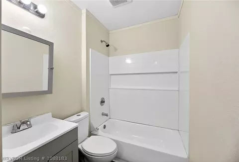 Bath - 4509 Howell Ave, Fort Smith, AR 72904 photo 1 of 1