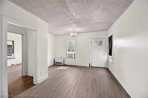 Living - 4509 Howell Ave, Fort Smith, AR 72904 photo 1 of 2