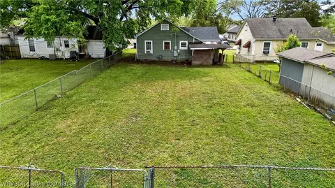Exterior - 4509 Howell Ave, Fort Smith, AR 72904 photo 8 of 11