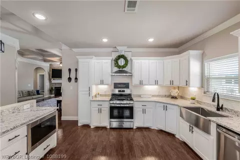 Kitchen - 1825 Ebbing Loop, Barling, AR 72923 photo 1 of 4