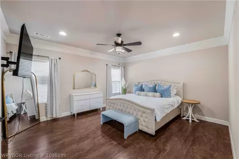 Bedroom - 1825 Ebbing Loop, Barling, AR 72923 photo 2 of 5