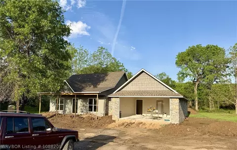 303 Harding St, Poteau, OK 74953