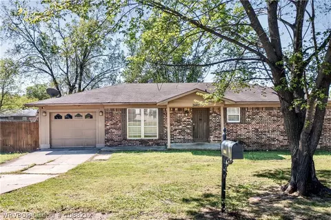 2602 Phillips Dr, Van Buren, AR 72956