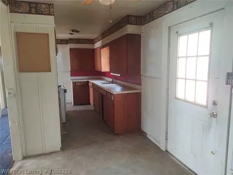 Entry Way - 4712 S 31st St, Fort Smith, AR 72901 photo 1 of 3