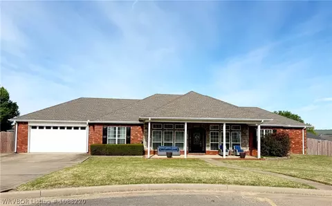 1704 W Tatham Ave, Sallisaw, OK 74955