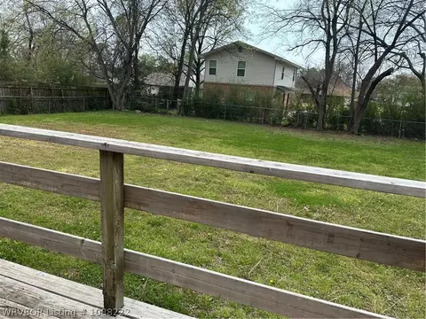 Exterior - 6214 Atlanta St, Fort Smith, AR 72903 photo 3 of 3