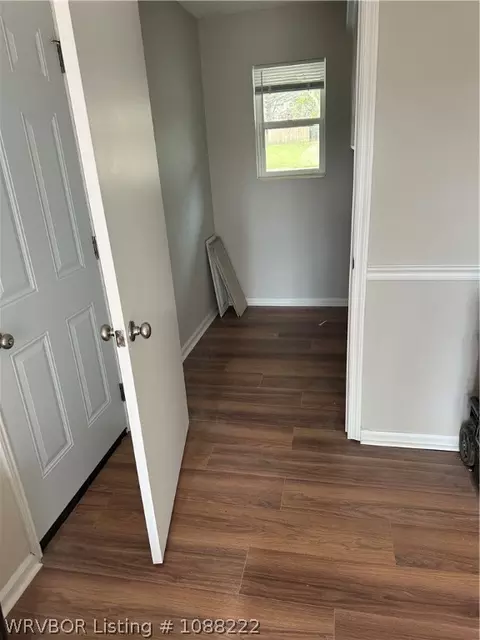 Entry Way - 6214 Atlanta St, Fort Smith, AR 72903 photo 2 of 2