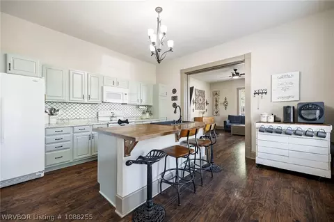 Kitchen - 304 Choctaw St, Hackett, AR 72937 photo 3 of 4