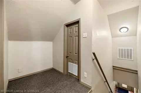 Entry Way - 304 Choctaw St, Hackett, AR 72937 photo 4 of 4