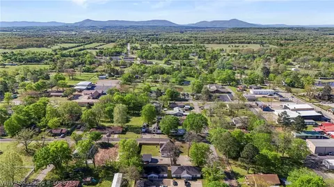 View/Area - 304 Choctaw St, Hackett, AR 72937 photo 4 of 6