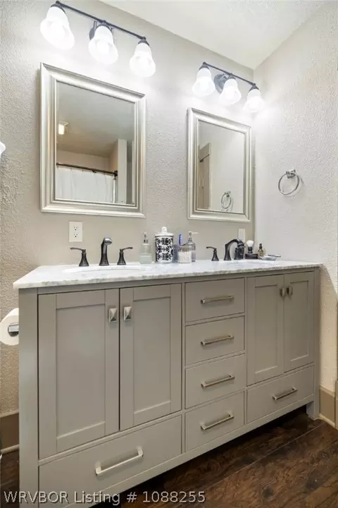 Bath - 304 Choctaw St, Hackett, AR 72937 photo 5 of 5