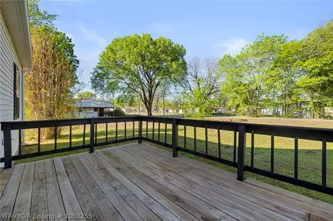 Exterior - 304 Choctaw St, Hackett, AR 72937 photo 6 of 14