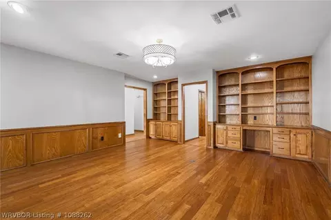 Living - 2300 Brigadoon Dr, Fort Smith, AR 72908 photo 6 of 6