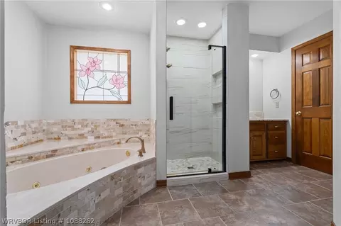 Bath - 2300 Brigadoon Dr, Fort Smith, AR 72908 photo 1 of 3
