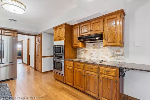 Kitchen - 2300 Brigadoon Dr, Fort Smith, AR 72908 photo 2 of 3