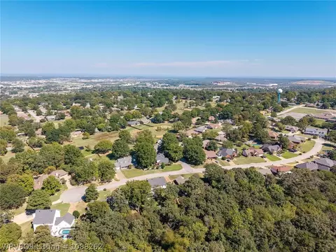 View/Area - 2300 Brigadoon Dr, Fort Smith, AR 72908 photo 3 of 4