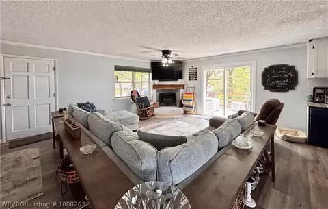 Living - 8811 Sebastian Ct, Hackett, AR 72937 photo 8 of 10