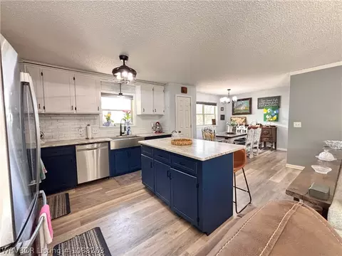 Kitchen - 8811 Sebastian Ct, Hackett, AR 72937 photo 2 of 10