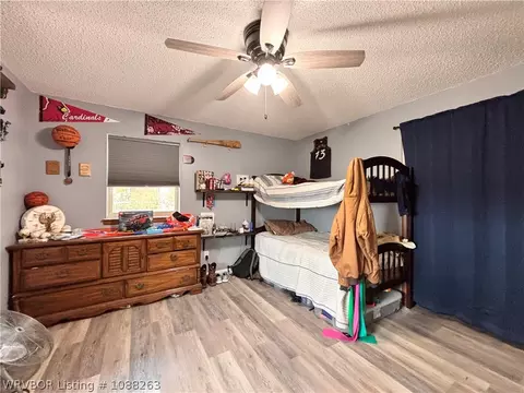 Bedroom - 8811 Sebastian Ct, Hackett, AR 72937 photo 3 of 12