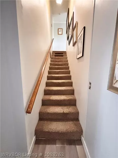 Entry Way - 8811 Sebastian Ct, Hackett, AR 72937 photo 7 of 7