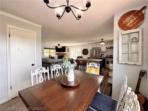 Dining - 8811 Sebastian Ct, Hackett, AR 72937 photo 4 of 4