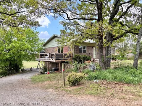 Exterior - 8811 Sebastian Ct, Hackett, AR 72937 photo 9 of 13
