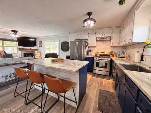 Kitchen - 8811 Sebastian Ct, Hackett, AR 72937 photo 9 of 10