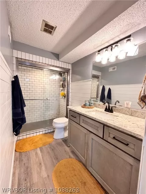 Bath - 8811 Sebastian Ct, Hackett, AR 72937 photo 6 of 6