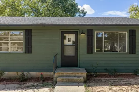 206 N Vine St, Paris, AR 72855 photo 2