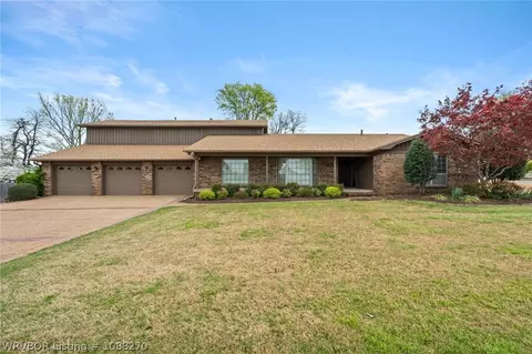 1400 13th St, Van Buren, AR 72956