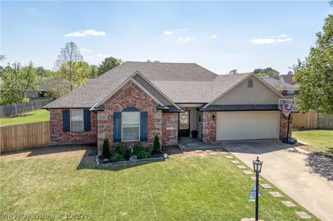 1207 Bur Pl, Alma, AR 72921