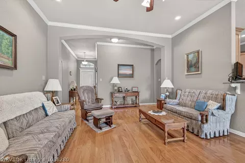 Living - 8009 Bridgewood Ln, Fort Smith, AR 72916 photo 1 of 2