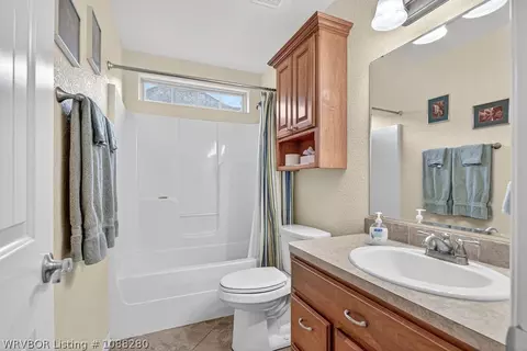 Bath - 8009 Bridgewood Ln, Fort Smith, AR 72916 photo 5 of 5