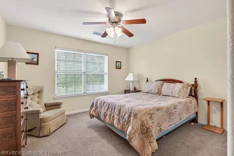 Bedroom - 8009 Bridgewood Ln, Fort Smith, AR 72916 photo 6 of 7