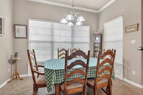 Dining - 8009 Bridgewood Ln, Fort Smith, AR 72916 photo 2 of 2