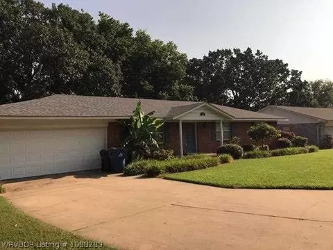 7105 R St, Fort Smith, AR 72903