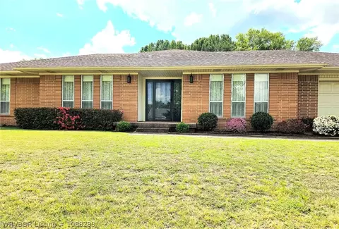 7800 Dover Cir, Fort Smith, AR 72903