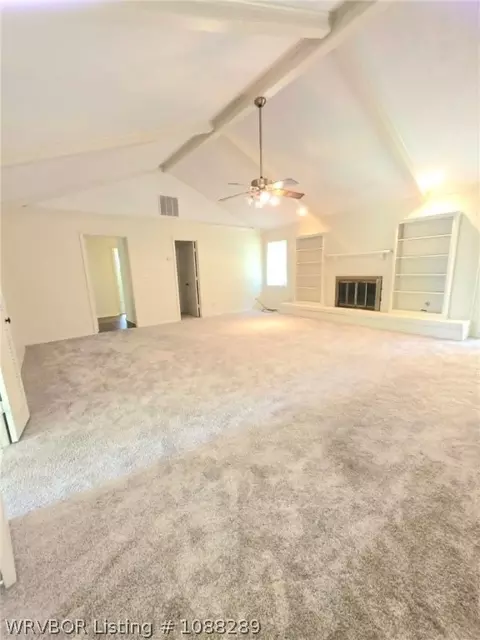 Living - 7800 Dover Cir, Fort Smith, AR 72903 photo 1 of 6