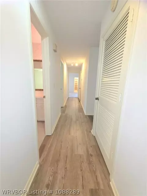 Entry Way - 7800 Dover Cir, Fort Smith, AR 72903 photo 2 of 2