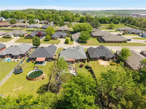 View/Area - 7512 Red Pine Dr, Fort Smith, AR 72916 photo 2 of 6