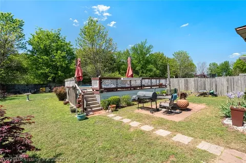 Exterior - 7512 Red Pine Dr, Fort Smith, AR 72916 photo 4 of 6