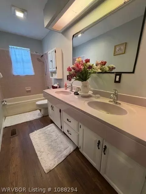Bath - 3201 S O St #22, Fort Smith, AR 72903 photo 2 of 2