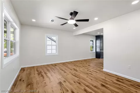 Living - 3605 Wilma Ave, Fort Smith, AR 72904 photo 1 of 3