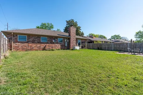 Exterior - 9100 Gary St, Fort Smith, AR 72903 photo 6 of 7