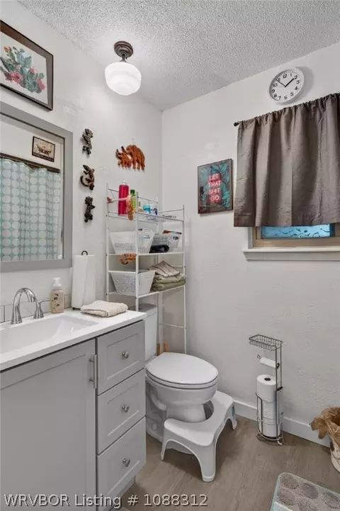 Bath - 9100 Gary St, Fort Smith, AR 72903 photo 2 of 3