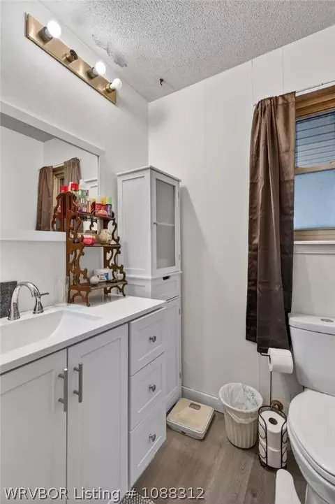 Bath - 9100 Gary St, Fort Smith, AR 72903 photo 1 of 3