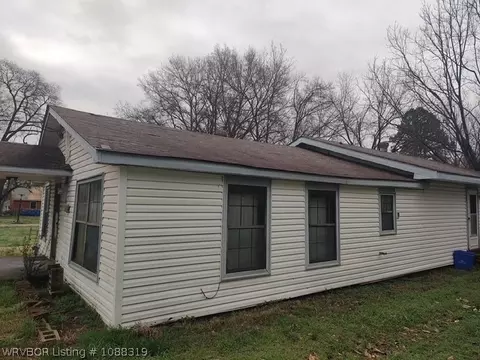 809 W Gibson St, Ozark, AR 72949 photo 5