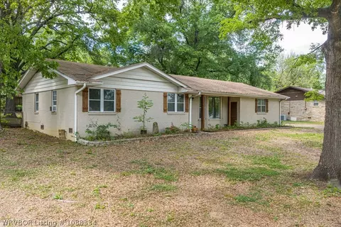 Exterior - 215 N 57th St, Fort Smith, AR 72903 photo 2 of 11