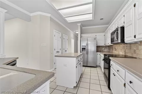 Kitchen - 836 Eagle Crest Dr, Alma, AR 72921 photo 5 of 5
